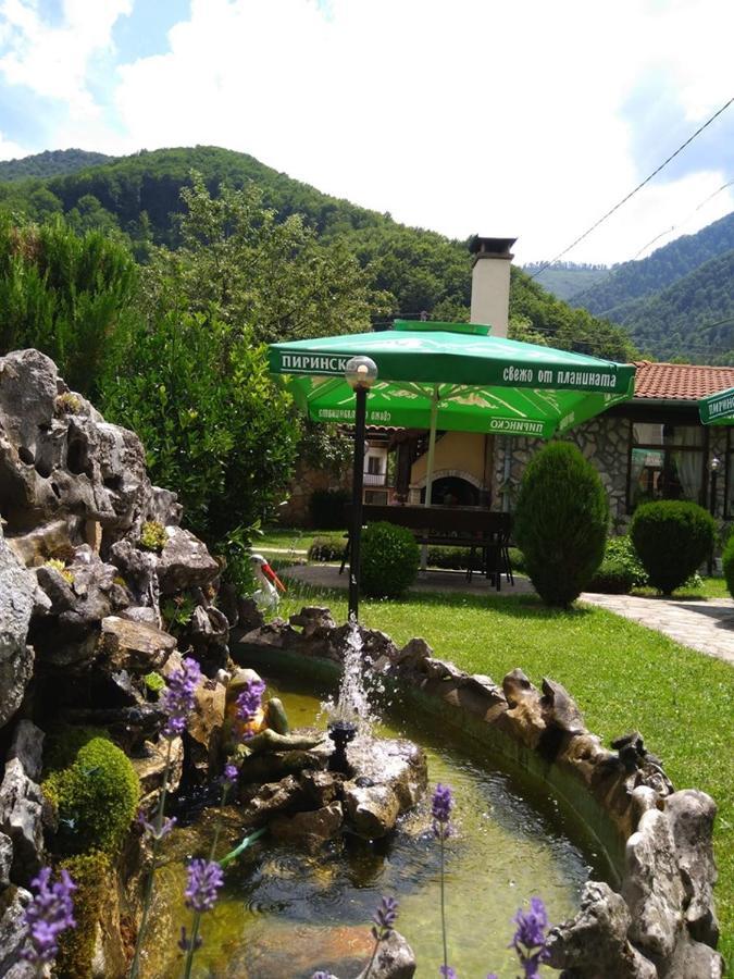 Стар Мерак Hotel Ribarica Exterior photo