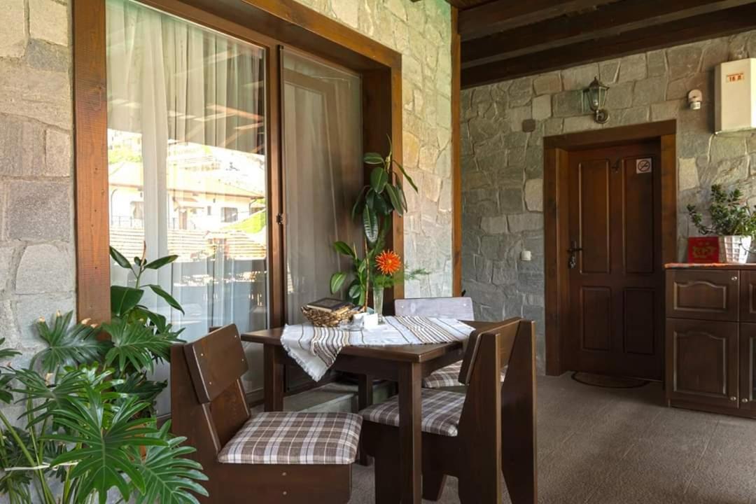 Стар Мерак Hotel Ribarica Exterior photo